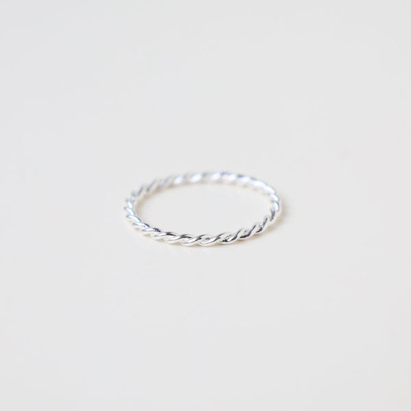 ヴィンテージ！ Sterling Silver Twisted バングル Vintage Sterling Silver Twisted Unisex Band Ring Size 7.5 - Etsy