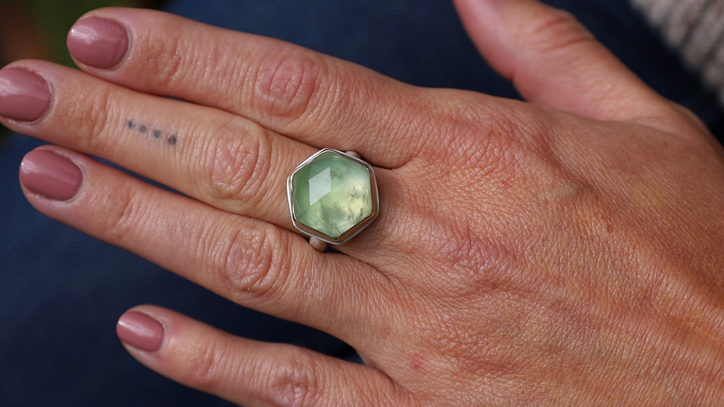 Load and play video in Gallery viewer, Sterling &amp;amp; 14K Gold Ring with Hexagonal Rose Cut Prehnite
