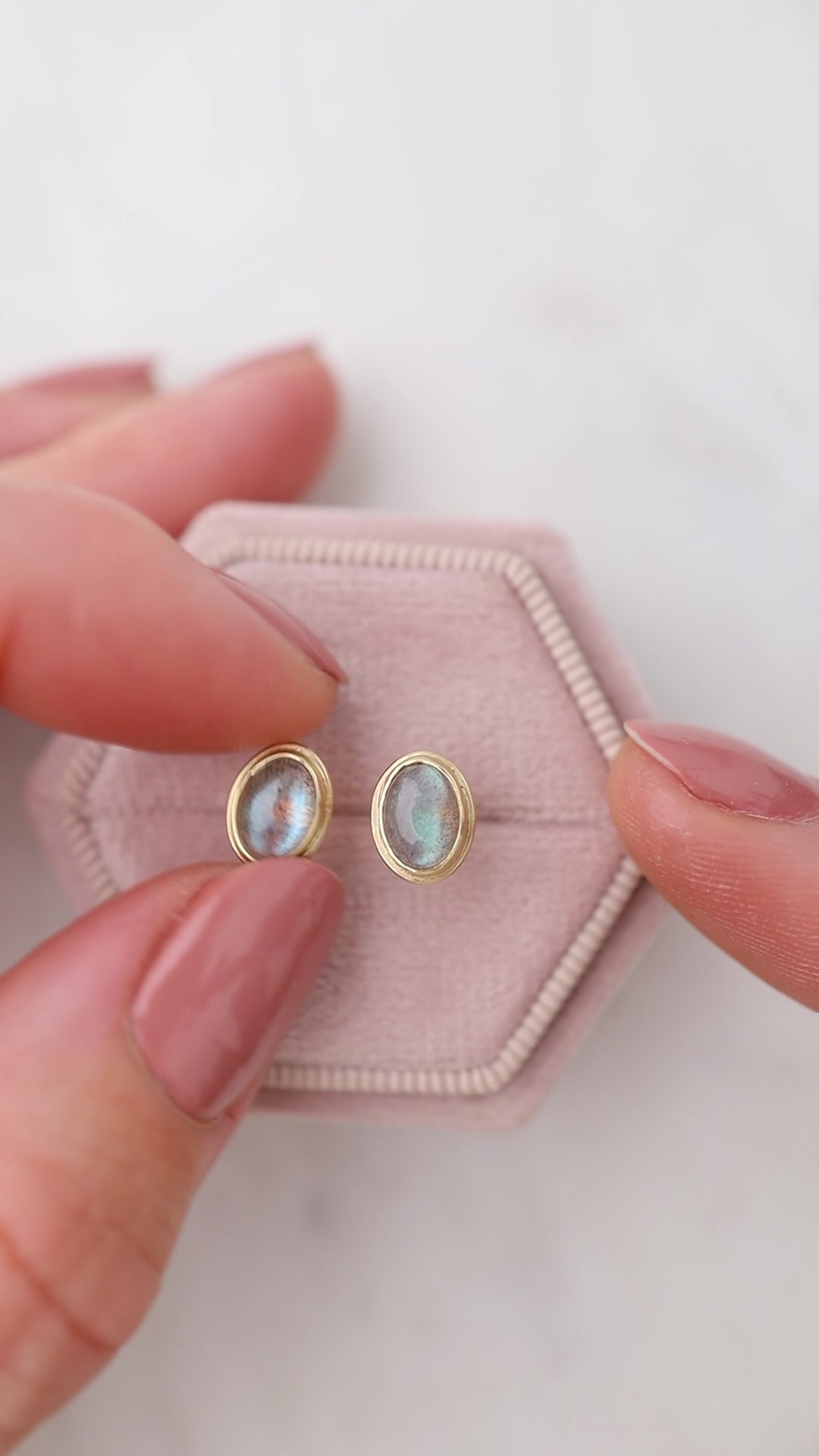 Load and play video in Gallery viewer, Oval Labradorite Studs
