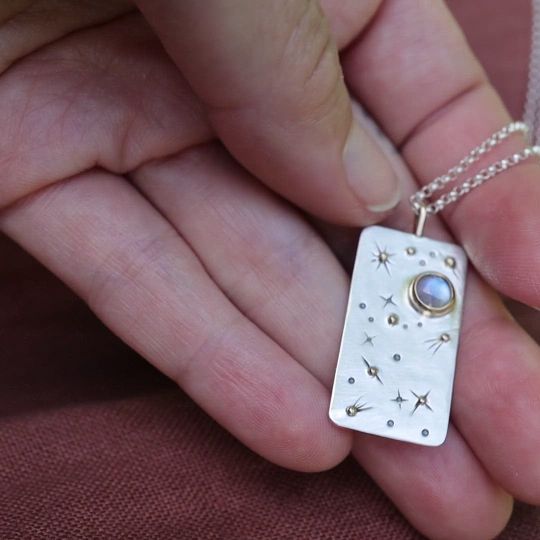 Load and play video in Gallery viewer, Astraea Necklace - Moonstone
