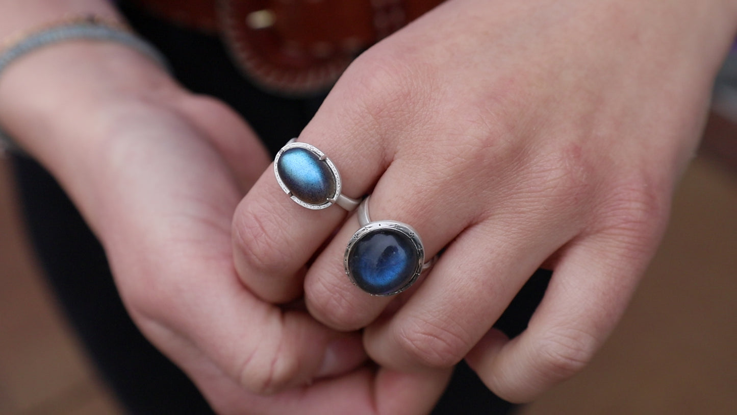 Bezel Set Labradorite Ring