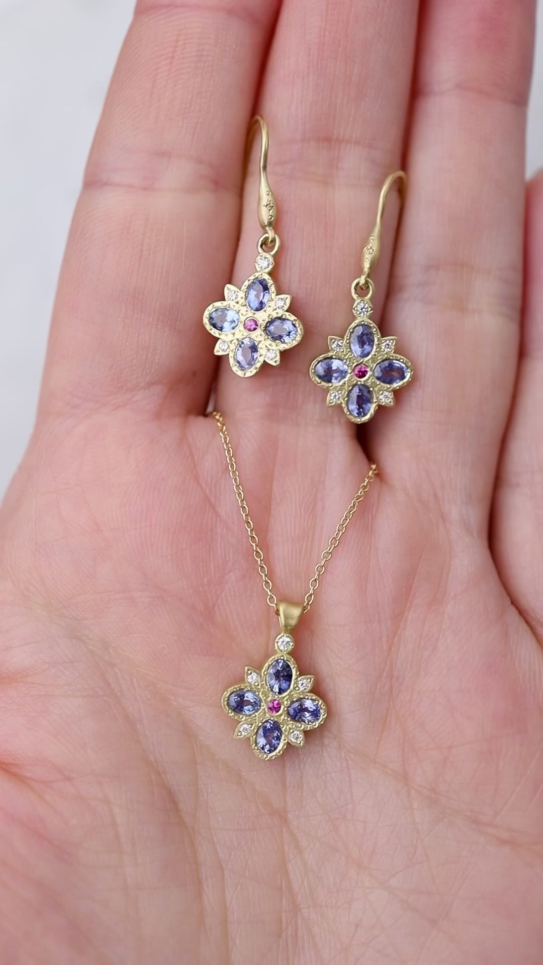 Floral Sapphire Pendant