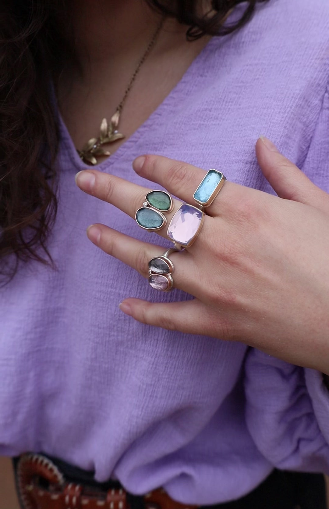 Load and play video in Gallery viewer, Sterling &amp;amp; 14K Gold Ring with Rectangular Rose Cut Lavender Amethyst
